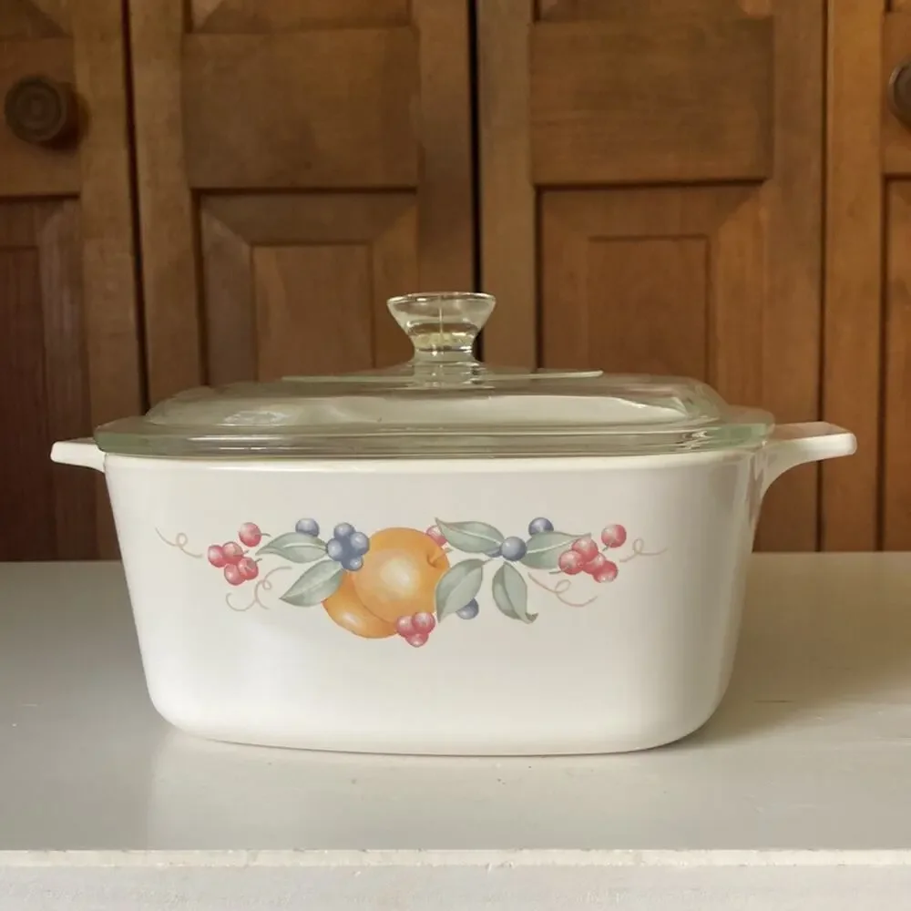 Vintage Corningware “Abundance” Casserole Dish With Lid, A-1.5-B